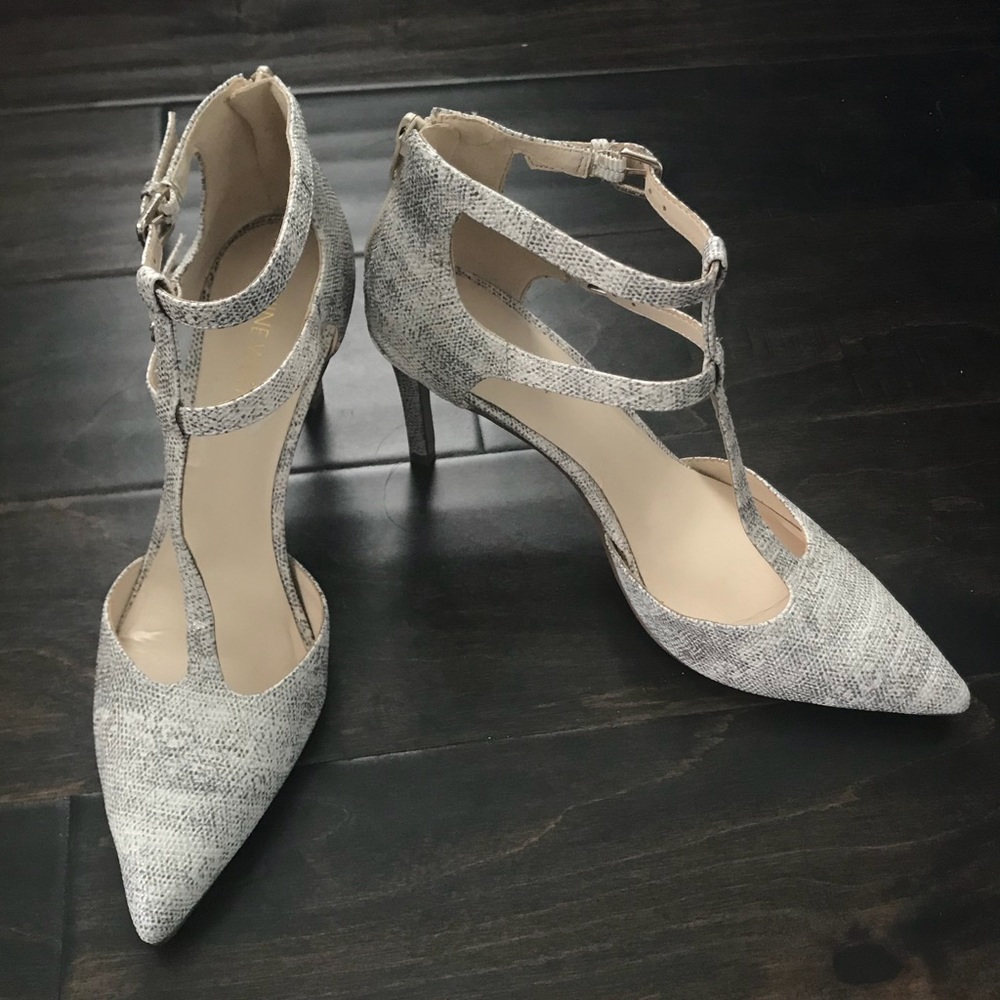 Nine West Gray Snakeskin Heels